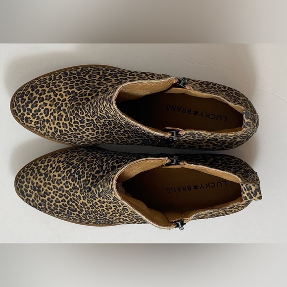 Lucky Brand Pre-Owned Basel Women's Eyelash
Ankle Booties Size 9(runs small) - Picture 5 of 7